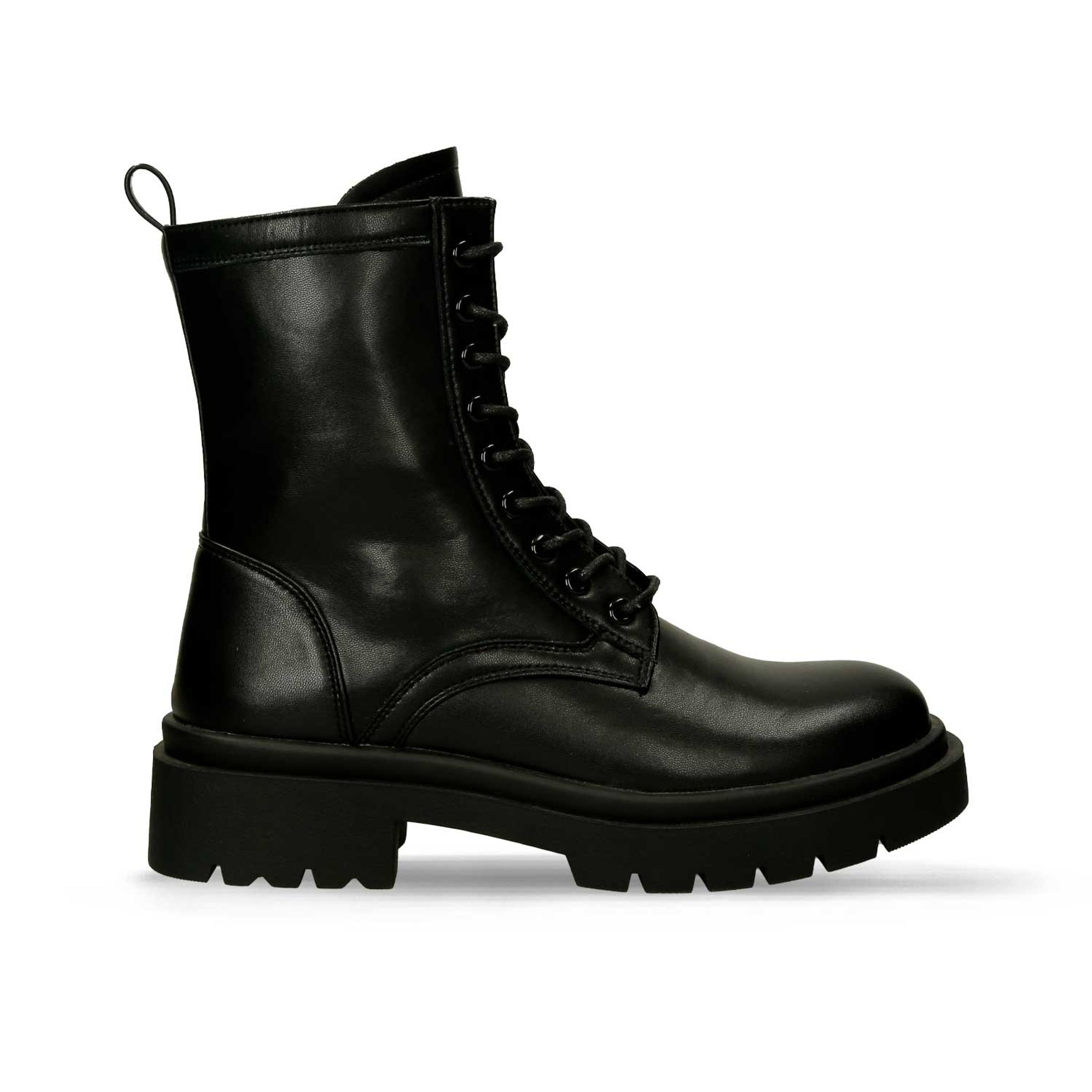 Botas en best sale bata 2020